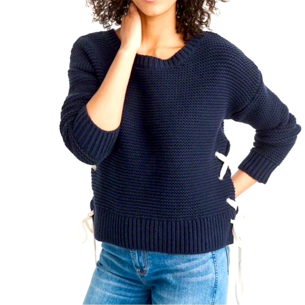 Abercrombie & Fitch Women’s Side Lace Up Sweater Size Large. EUC. Navy.